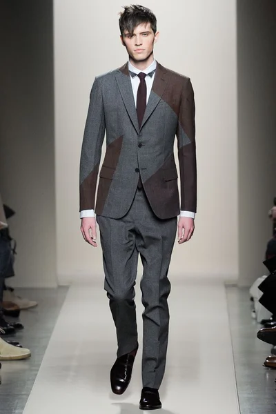 Look 4